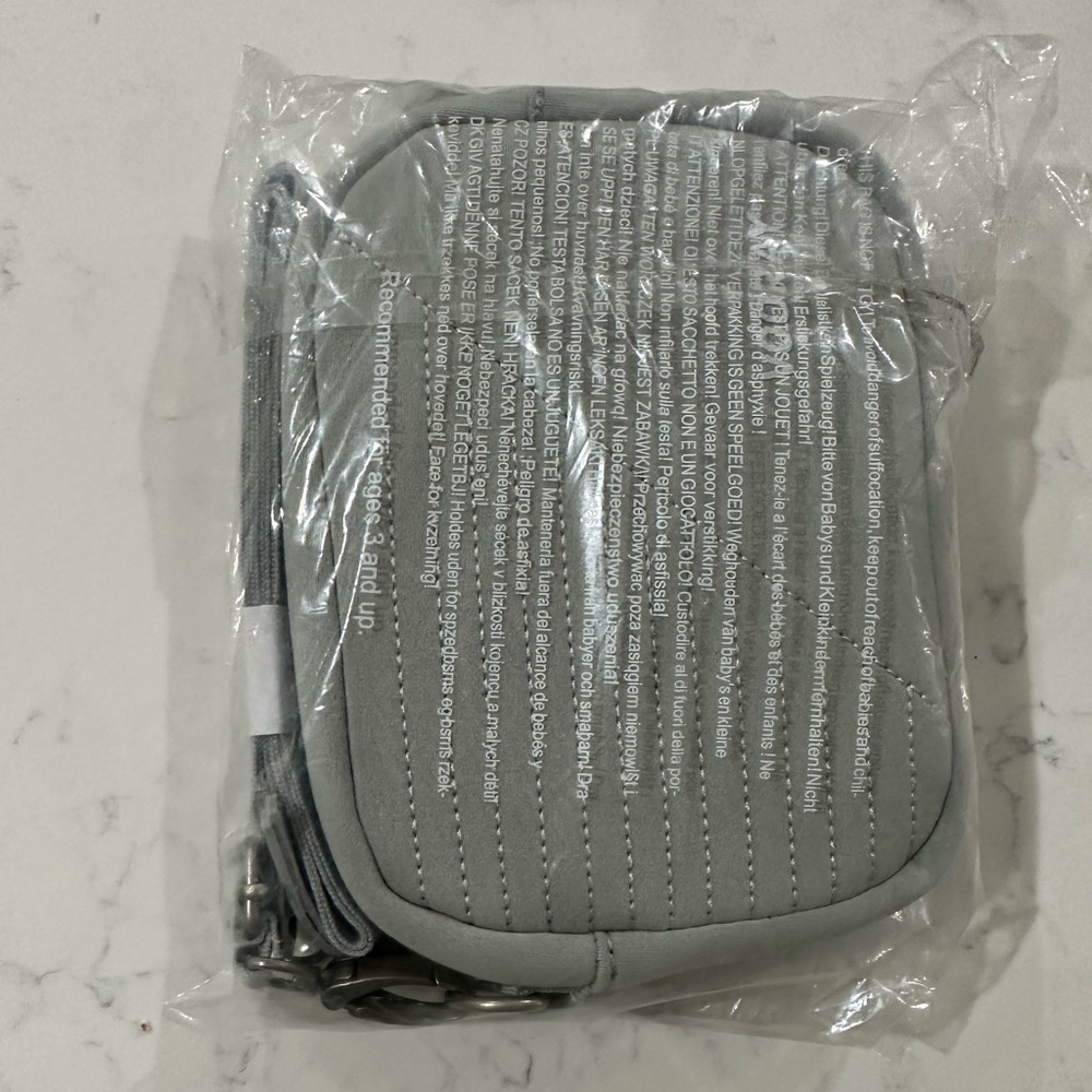 Vooray Sidekick Moto Crossbody Bag NWT - Picture 3 of 4